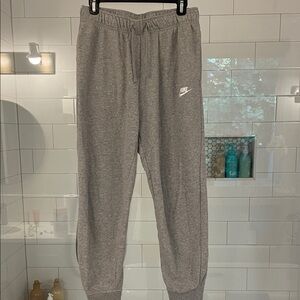 Nike women’s Heather Gray Joggers size medium